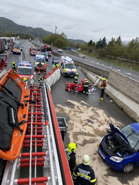 Schwerer Verkehrsunfall A10 Tauernautobahn (Bild 2)